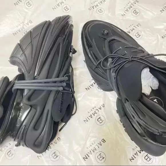 COPY - Balmain Unicorn - Picture 2 of 4